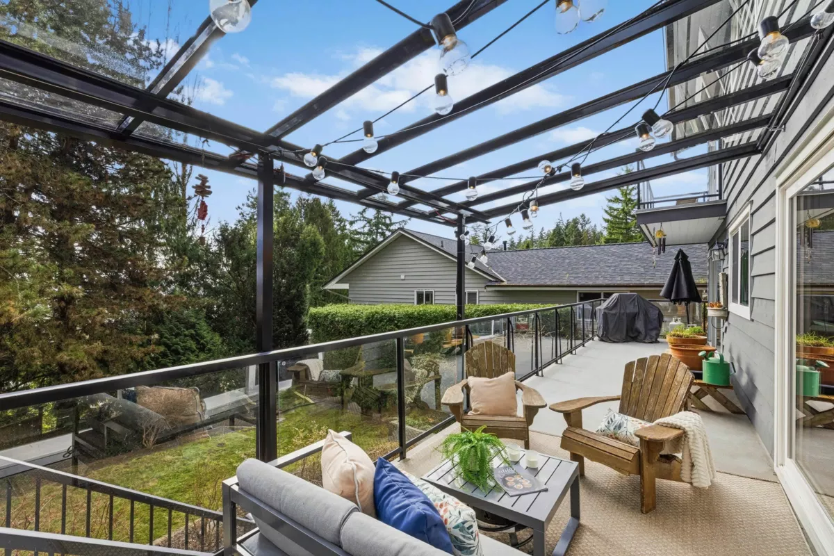 Hallway Photo of 363 Dartmoor Drive, Coquitlam, BC
