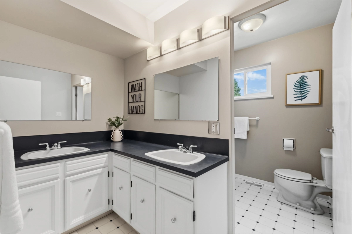 Laundry Room Photo of 363 Dartmoor Drive, Coquitlam, BC