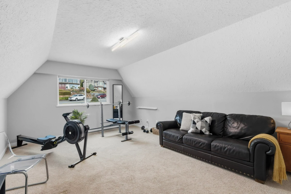 Office / Den Photo of 363 Dartmoor Drive, Coquitlam, BC