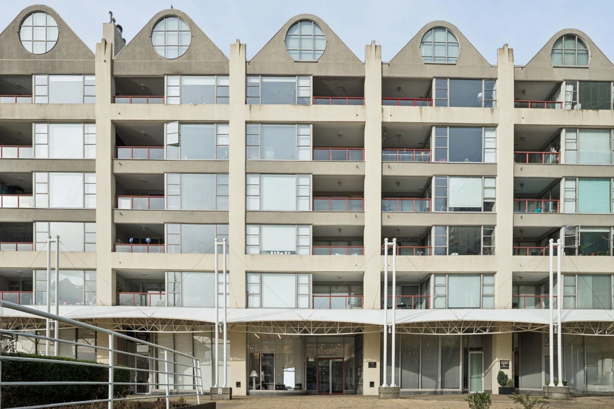 Backyard Photo of 203 1008 Beach Avenue, Vancouver, BC