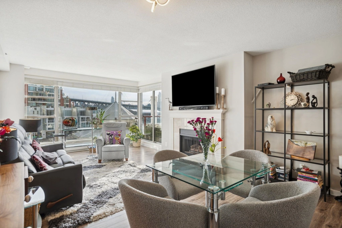 Family Room Photo of 203 1008 Beach Avenue, Vancouver, BC