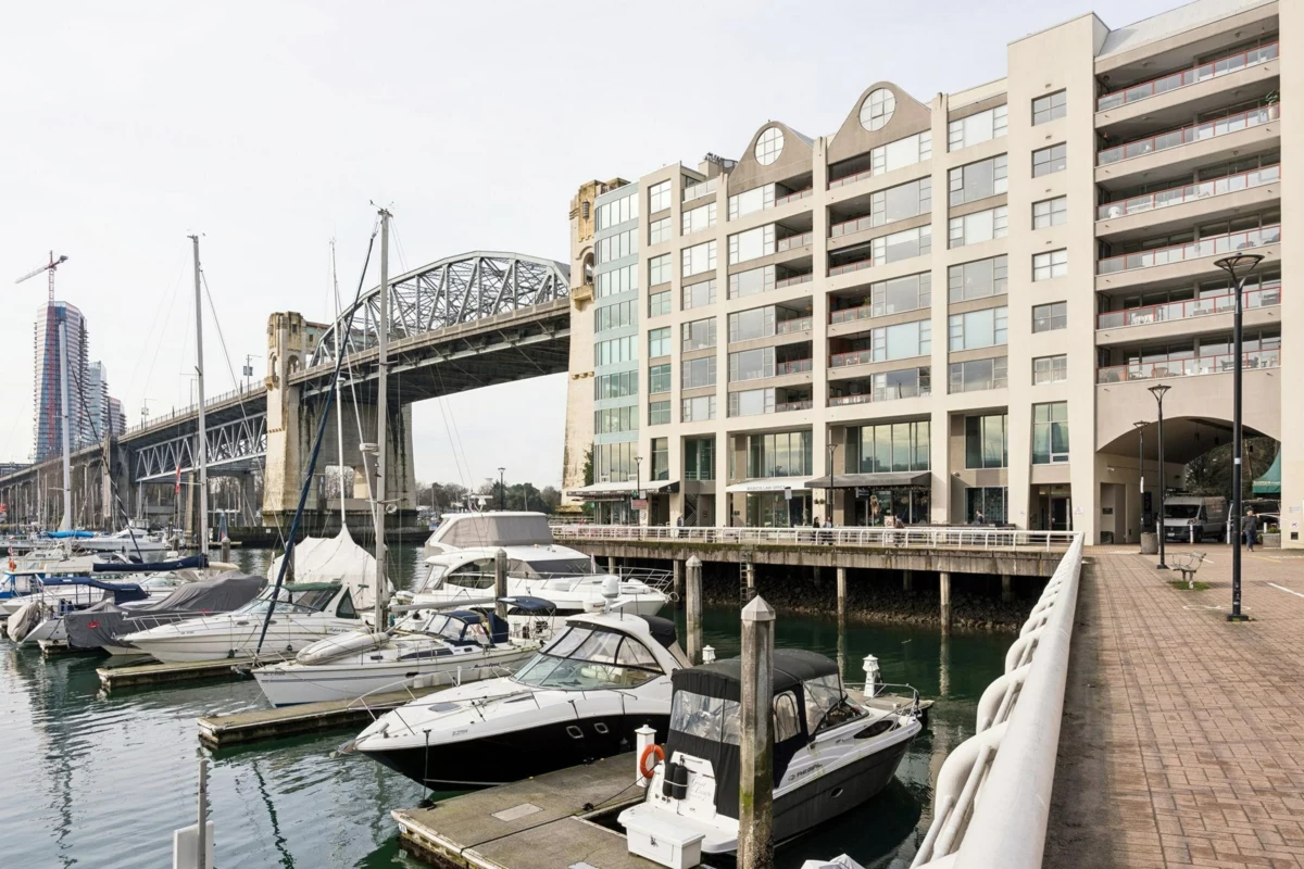 Front Yard Photo of 203 1008 Beach Avenue, Vancouver, BC