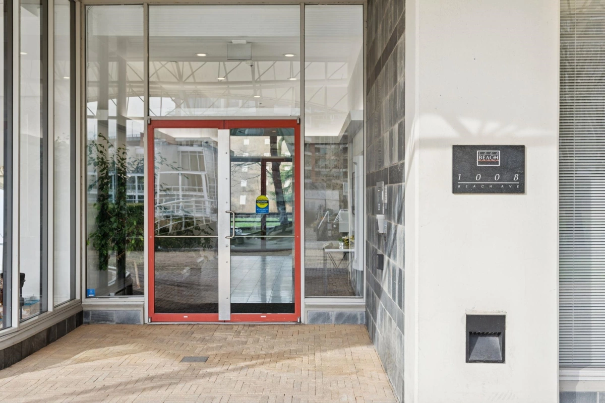 Garden / Landscaping Photo of 203 1008 Beach Avenue, Vancouver, BC