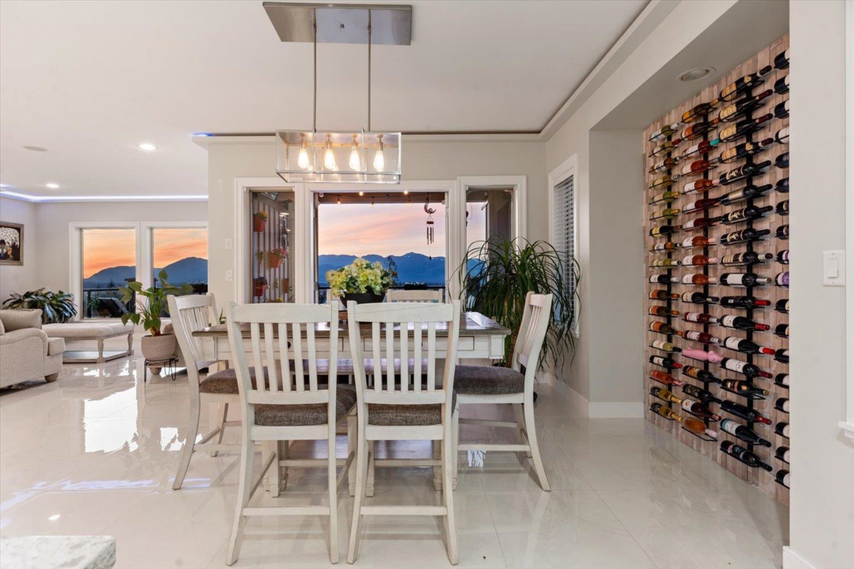 Breakfast Nook Photo of 125 51075 Falls Court, Chilliwack, BC