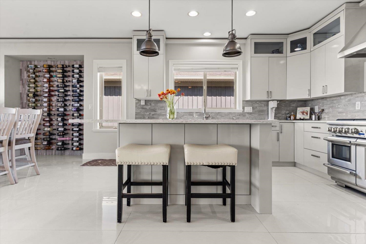 Dining Area Photo of 125 51075 Falls Court, Chilliwack, BC