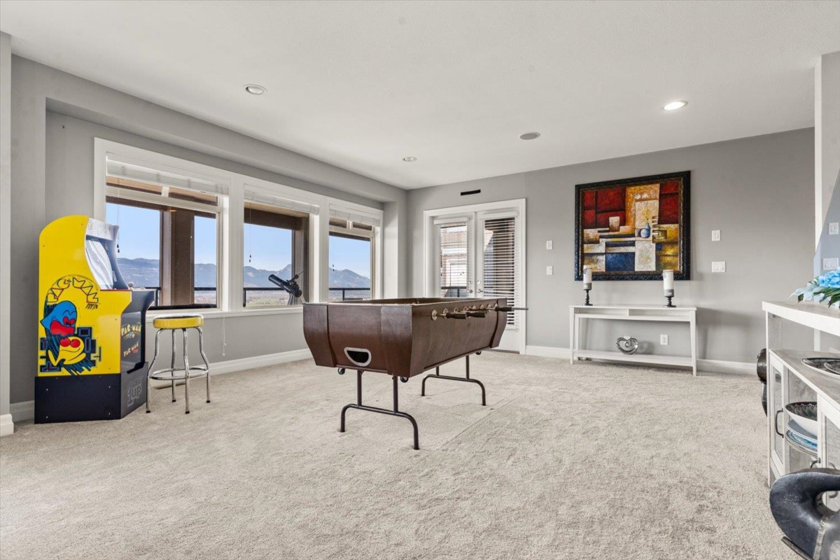 Hallway Photo of 125 51075 Falls Court, Chilliwack, BC