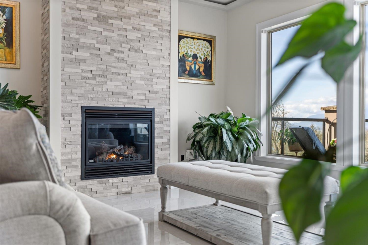 Primary Bathroom Photo of 125 51075 Falls Court, Chilliwack, BC