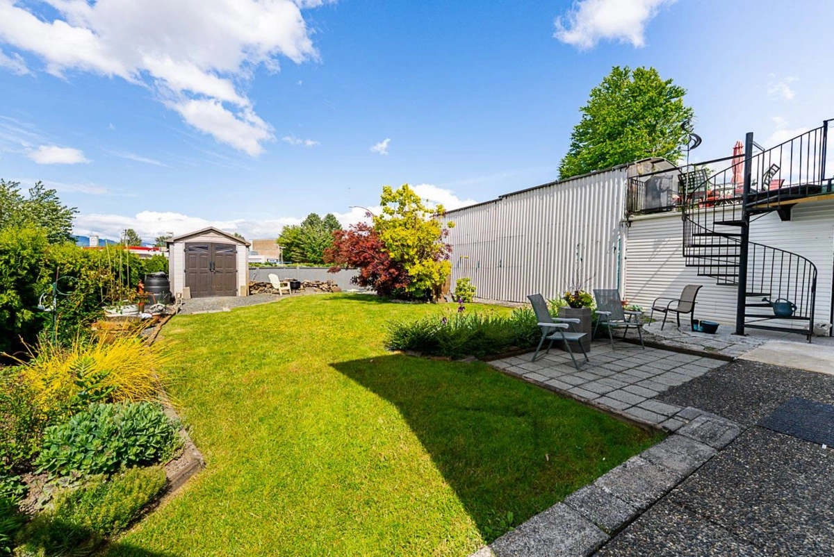 Garden / Landscaping Photo of 7652 Sapphire Drive, Chilliwack, BC