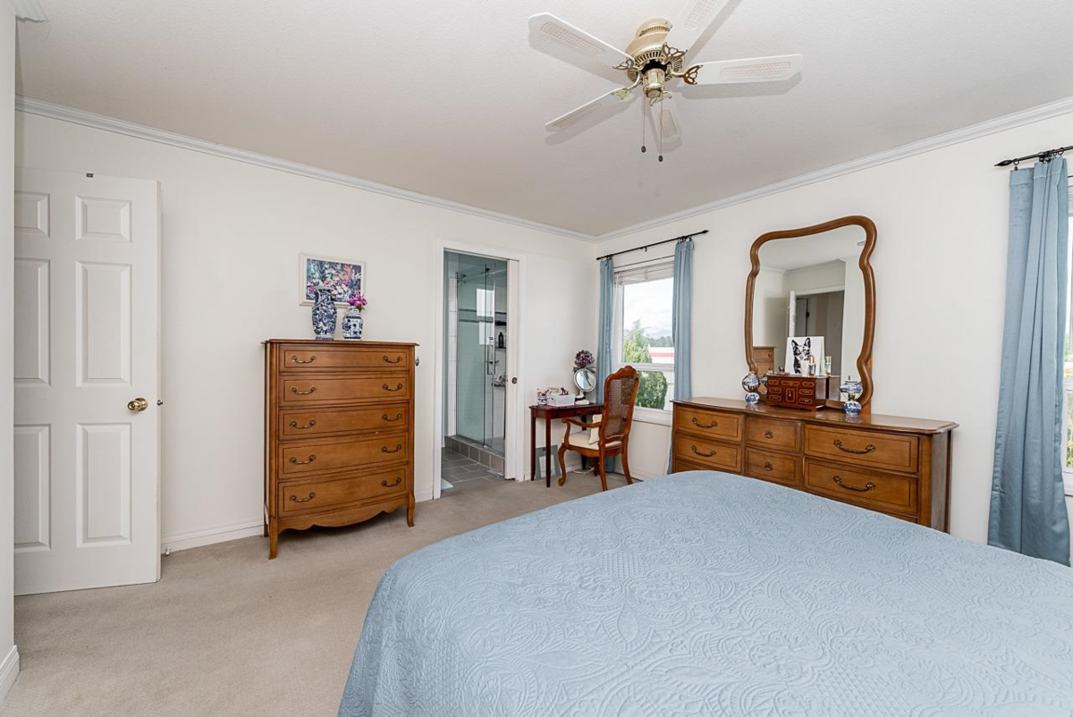 Guest Bathroom Photo of 7652 Sapphire Drive, Chilliwack, BC