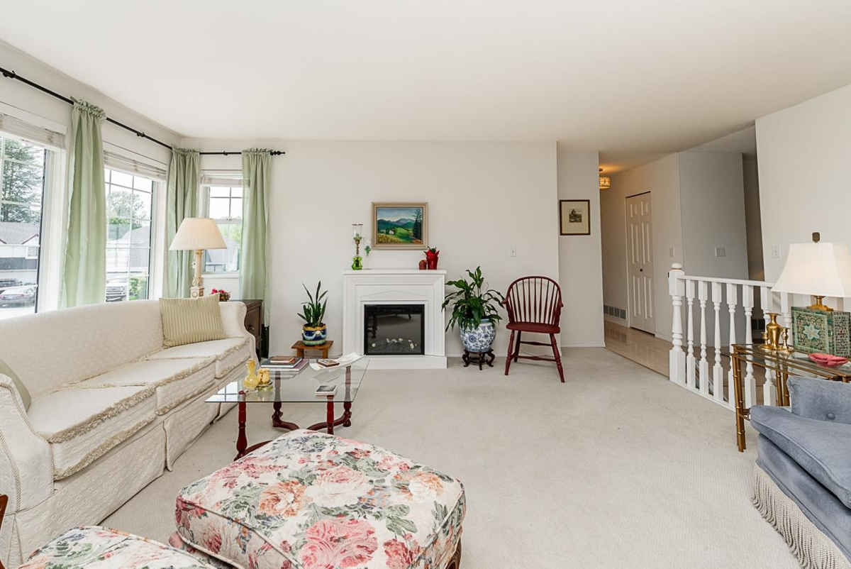 Kitchen Photo of 7652 Sapphire Drive, Chilliwack, BC
