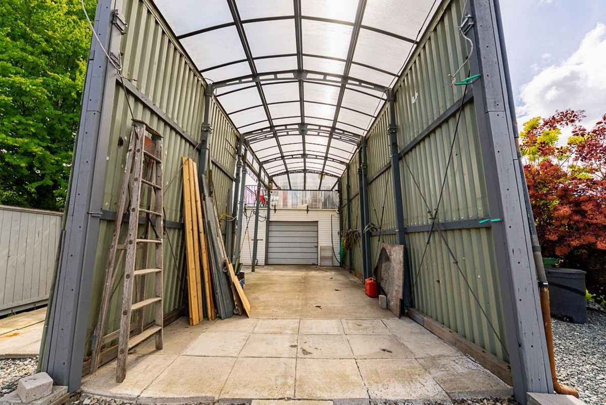 Outdoor Kitchen Photo of 7652 Sapphire Drive, Chilliwack, BC