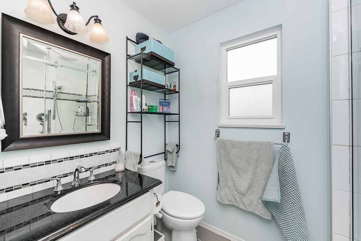 Powder Room Photo of 7652 Sapphire Drive, Chilliwack, BC