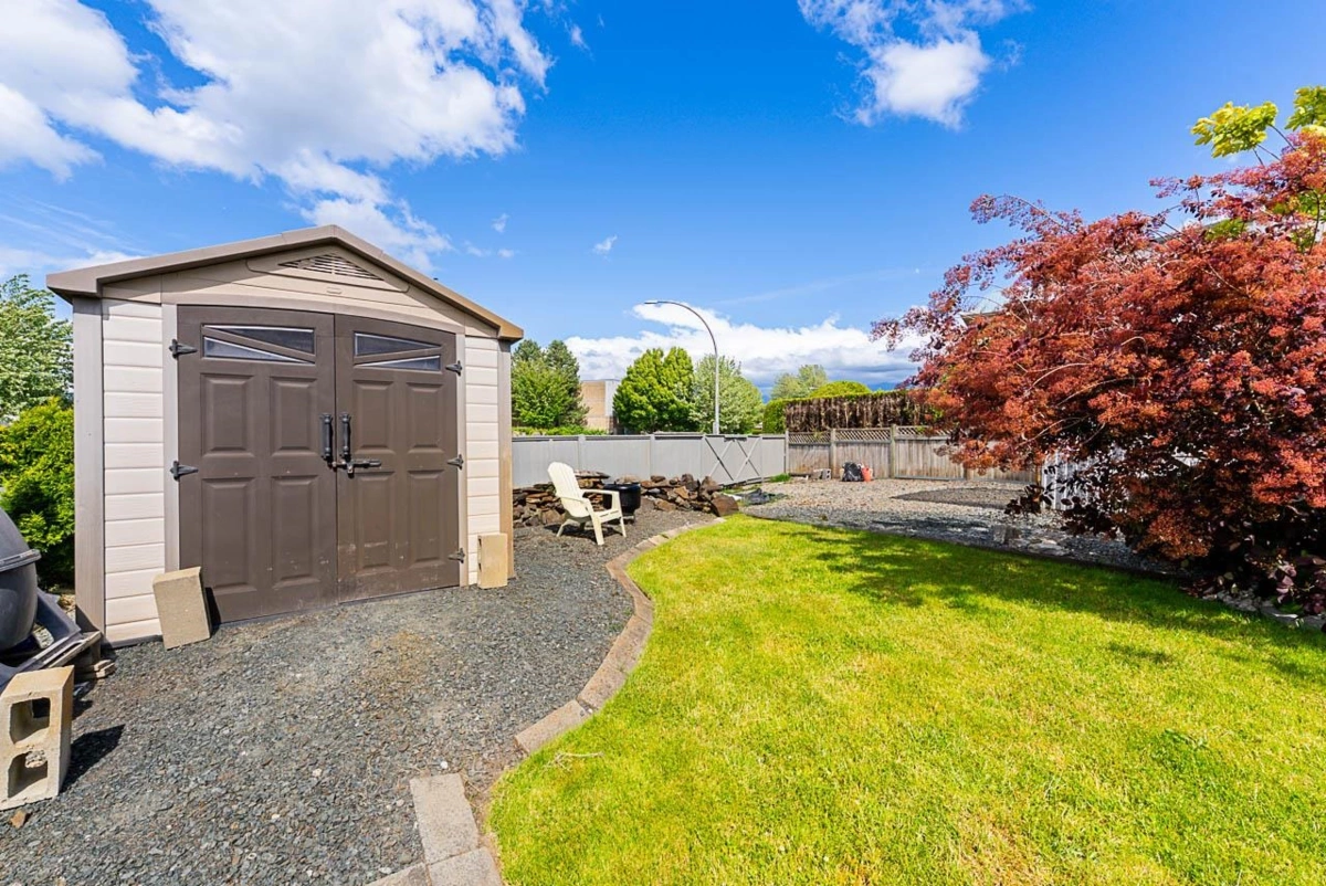 Swimming Pool Photo of 7652 Sapphire Drive, Chilliwack, BC