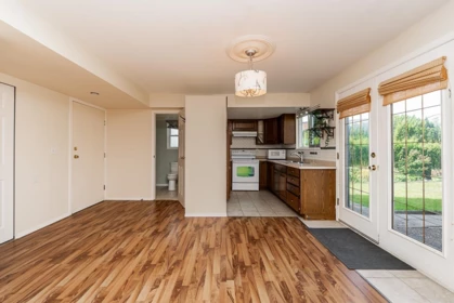 Hallway Photo of 7652 Sapphire Drive, Chilliwack, BC
