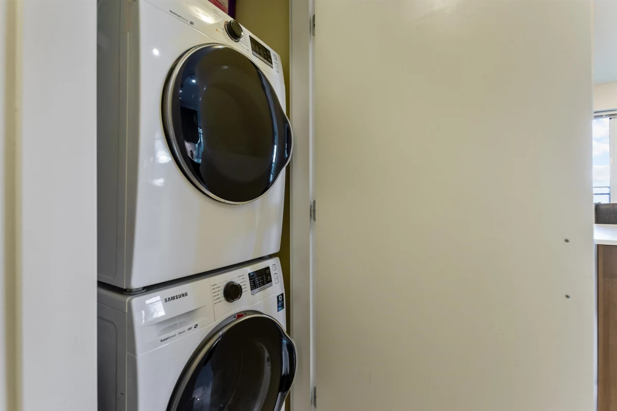 Entry Foyer Photo of 708 2789 Shaughnessy Street, Port Coquitlam, BC