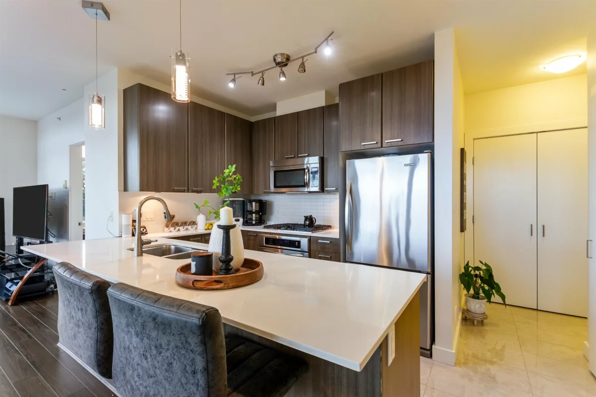 Family Room Photo of 708 2789 Shaughnessy Street, Port Coquitlam, BC