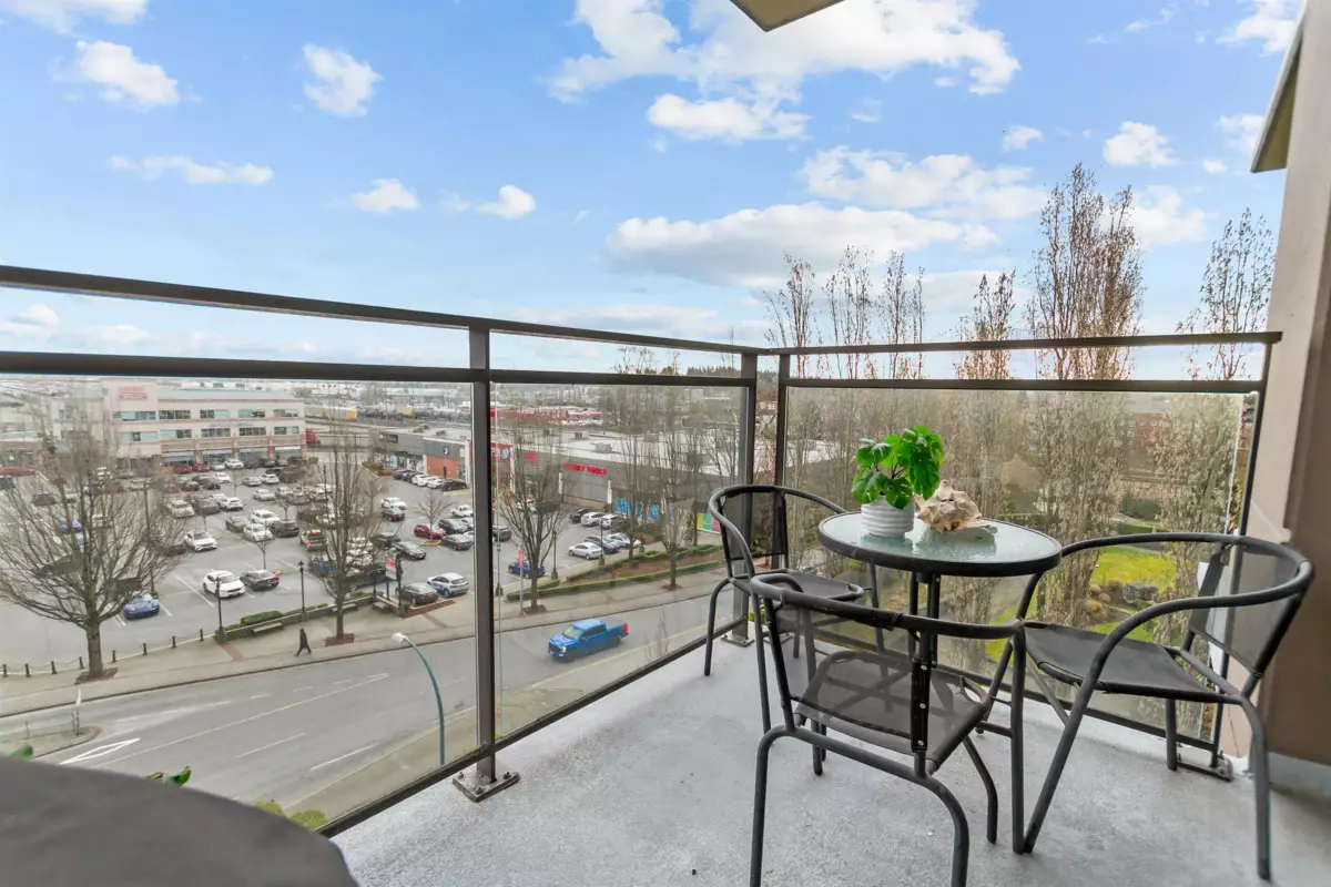 Hallway Photo of 708 2789 Shaughnessy Street, Port Coquitlam, BC