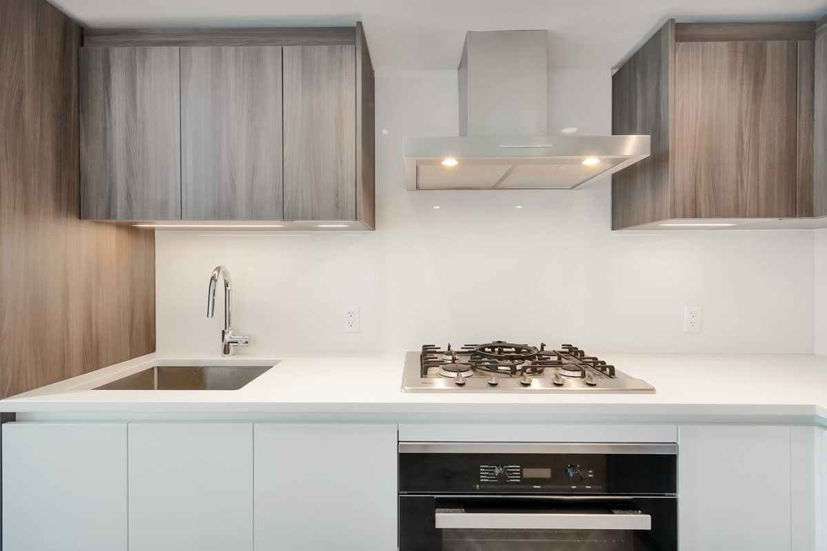 Kitchen Island Photo of 741 8133 Cook Road, Richmond, BC