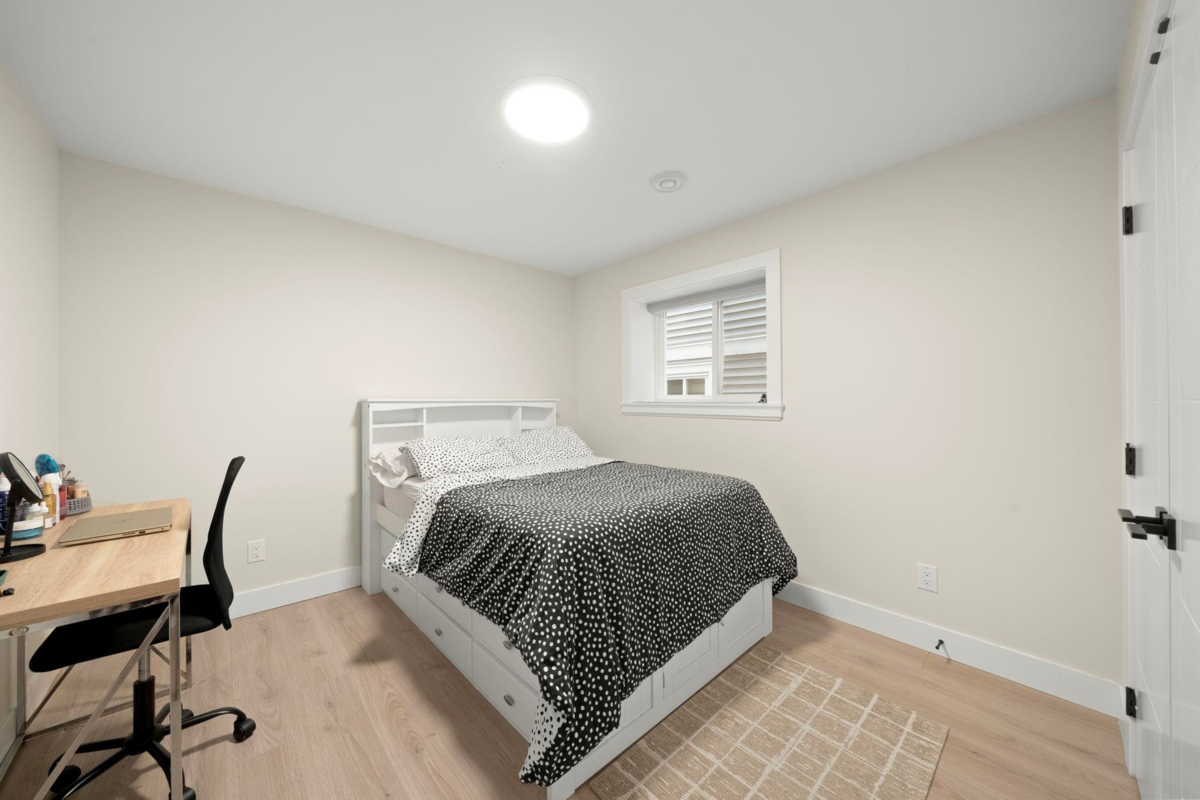 Front Yard Photo of 11042 240 Street, Maple Ridge, BC