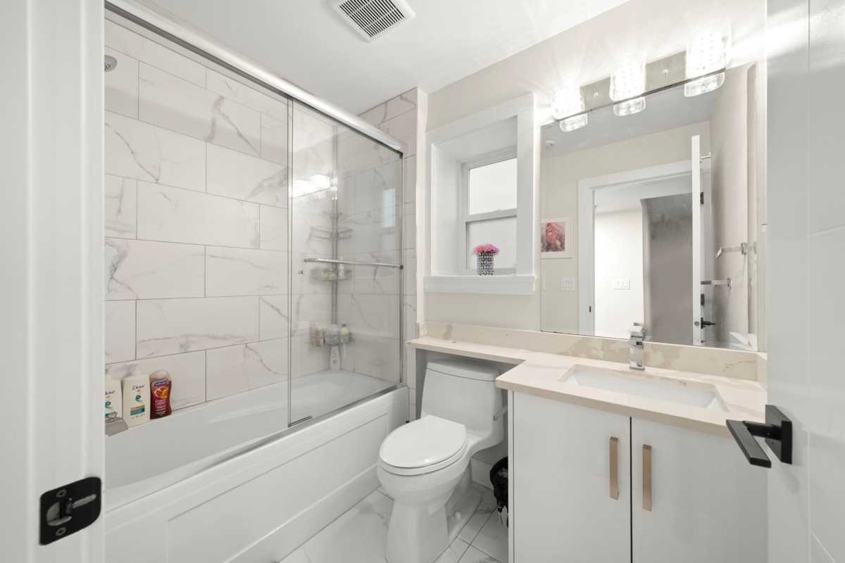 Garden / Landscaping Photo of 11042 240 Street, Maple Ridge, BC