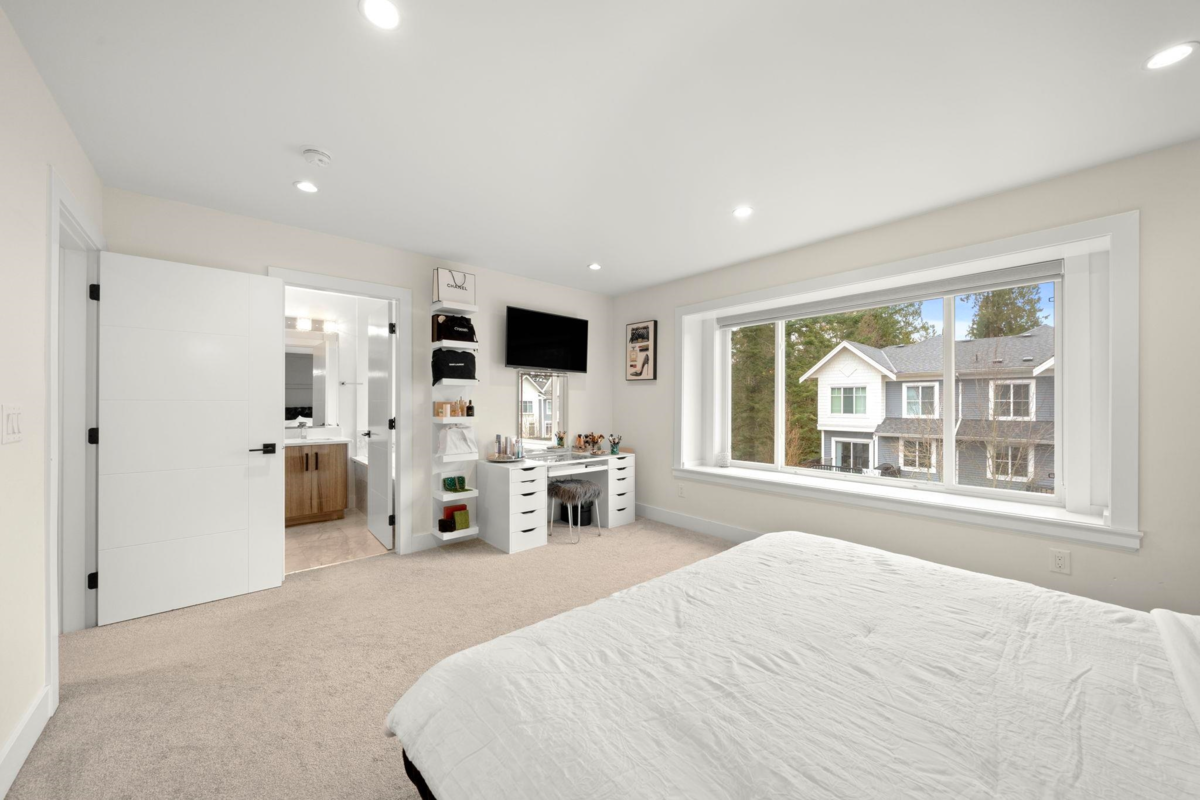 Loft / Bonus Room Photo of 11042 240 Street, Maple Ridge, BC