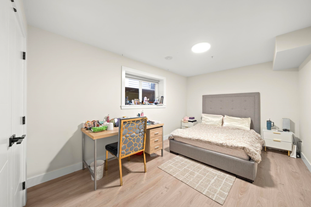 Swimming Pool Photo of 11042 240 Street, Maple Ridge, BC