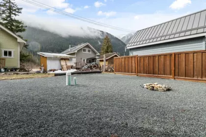 Front Yard Photo of H113 Strawberry Lane, Sunshine Valley, BC
