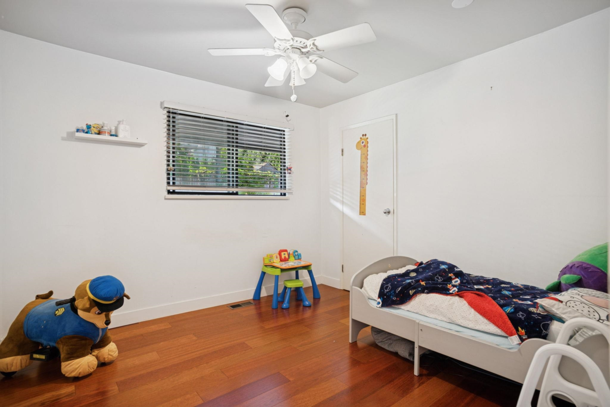 Basement Recreation Room Photo of 7730 Stanley Street, Burnaby, BC