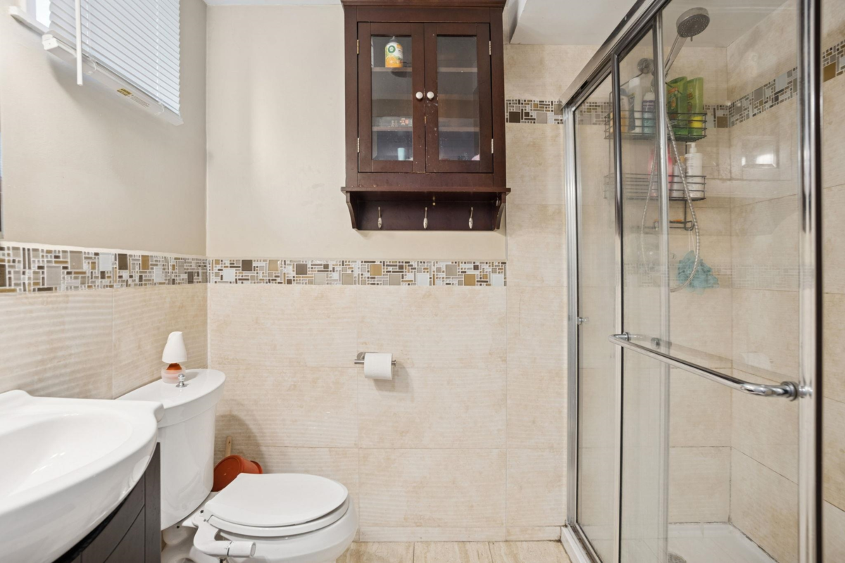 Garden / Landscaping Photo of 7730 Stanley Street, Burnaby, BC