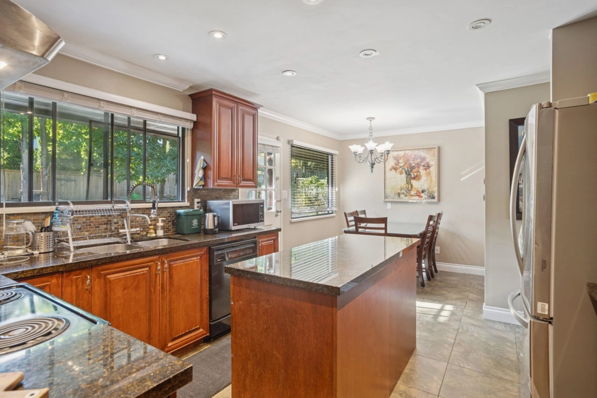 Walk-In Closet Photo of 7730 Stanley Street, Burnaby, BC
