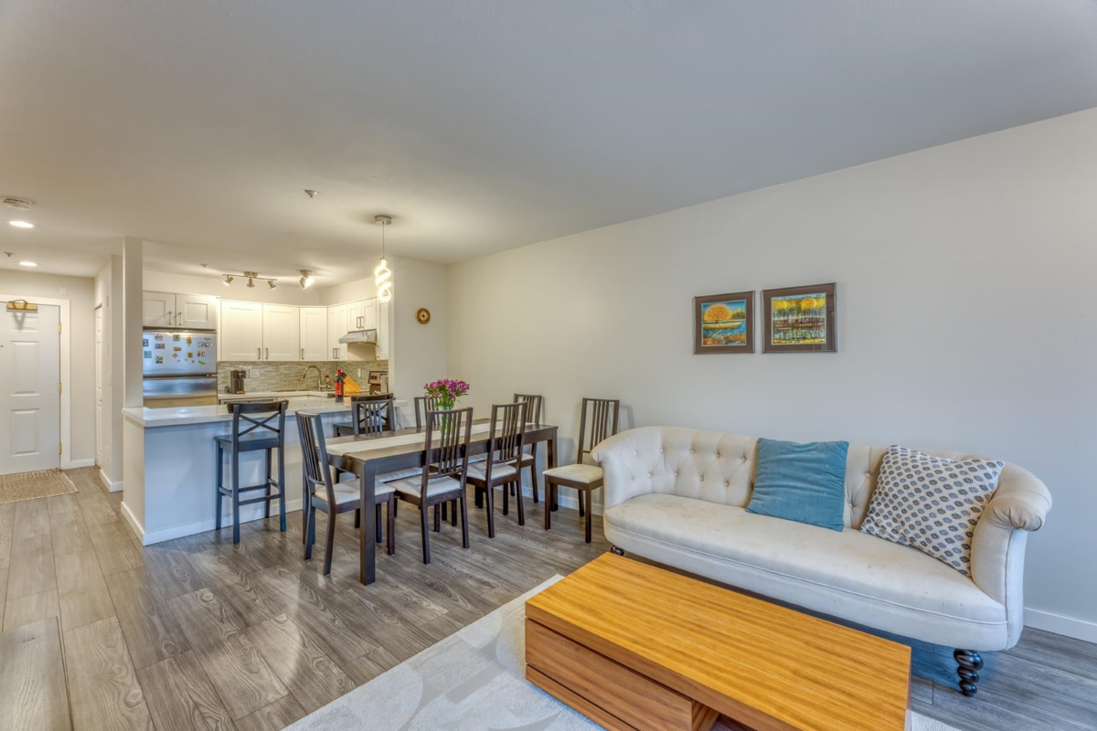 Dining Area Photo of 311 128 W 8th Street, North Vancouver, BC