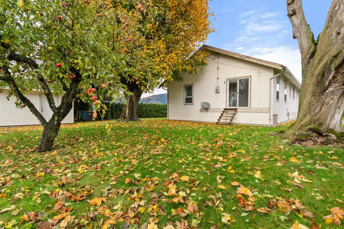 Exterior Rear Photo of 39965 No. 5 Road, Abbotsford, BC