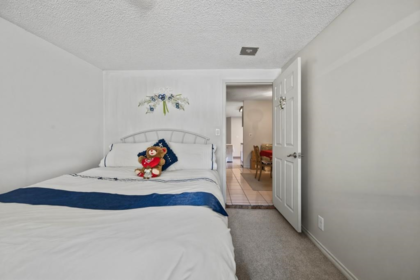 Guest Bathroom Photo of 12337 98 Avenue, Surrey, BC