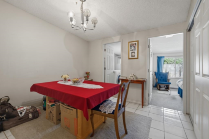 Office / Den Photo of 12337 98 Avenue, Surrey, BC
