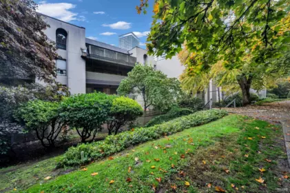 208 1955 Woodway Place, Burnaby, BC, Burnaby — Apartment/Condo for sale