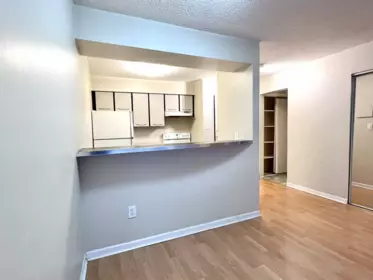 208 1955 Woodway Place, Burnaby, BC, Burnaby — Apartment/Condo for sale