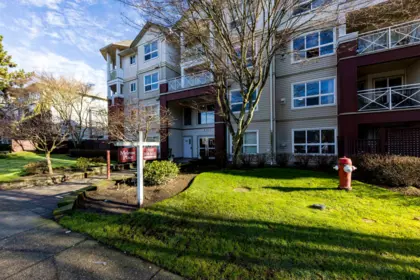 Front Yard Photo of 118 8068 120a Street, Surrey, BC
