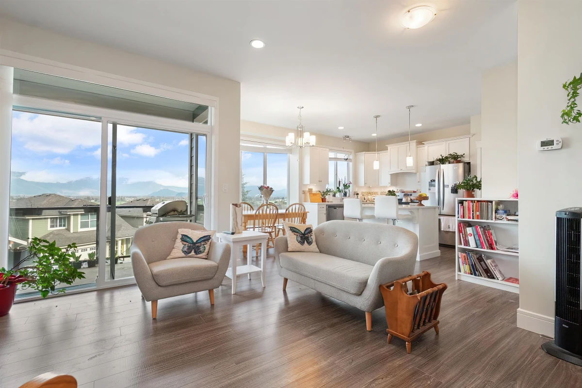 Dining Area Photo of 41 50634 Ledgestone Place, Chilliwack, BC
