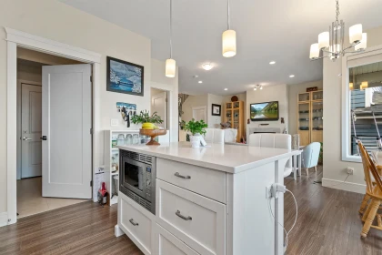 Guest Bathroom Photo of 41 50634 Ledgestone Place, Chilliwack, BC