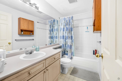 Laundry Room Photo of 144 3080 Townline Road Road, Abbotsford, BC