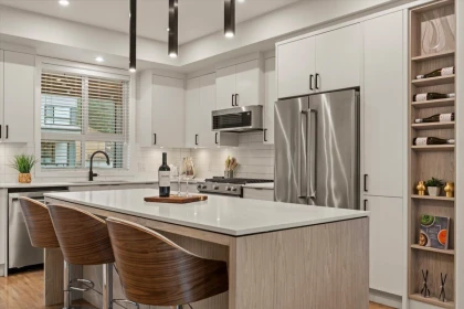 Kitchen Island Photo of 35 45500 Campus Drive, Chilliwack, BC
