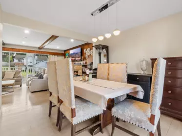 Breakfast Nook Photo of 34889 High Drive, Abbotsford, BC