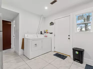 Hallway Photo of 34889 High Drive, Abbotsford, BC