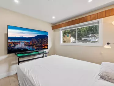 Laundry Room Photo of 34889 High Drive, Abbotsford, BC