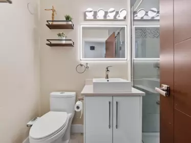 Mudroom Photo of 34889 High Drive, Abbotsford, BC