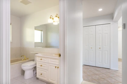 Laundry Room Photo of 9219 Regal Road, Halfmoon Bay, BC