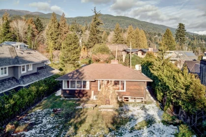 4386 Erwin Drive, West Vancouver, BC, West Vancouver — Single Family Residence for sale
