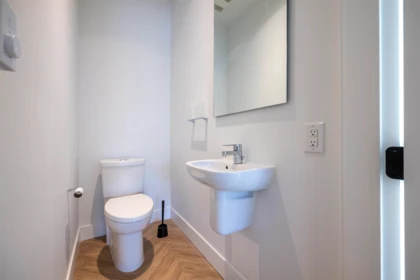 Hallway Photo of 405 13933 105 Boulevard, Surrey, BC