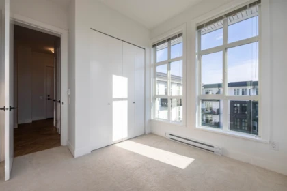 Mudroom Photo of 405 13933 105 Boulevard, Surrey, BC