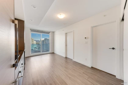 2806 13615 Fraser Highway, Surrey, BC, Surrey — Apartment/Condo for sale